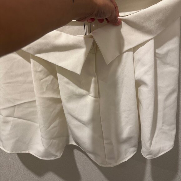 🎀Fashion Nova Mini Skirt - Ivory - Picture 3 of 5